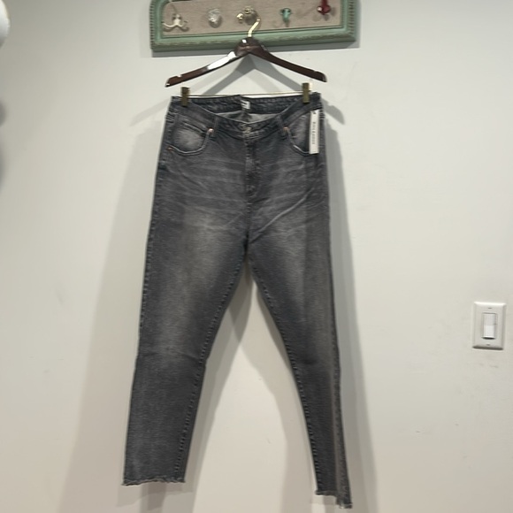 Juicy Couture Gray intake fade wash Straight Leg Jeans plus size 16 w women’s - Picture 10 of 10